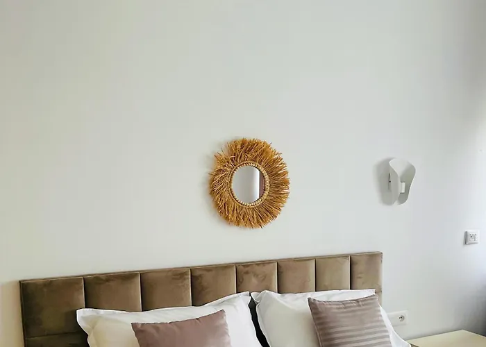 Madalin Seaside Apartment